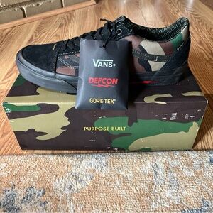 BRAND NEW! Size 11 - VANS Old Skool GTX x DEFCON Black Woodland Camo